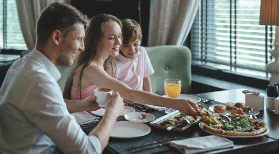 No-shows leave restaurants up to a third empty on Mother's Day