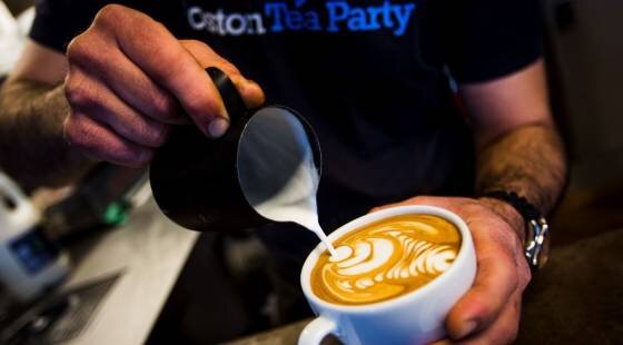 Café chain set to lose £1m in sales by banning disposable coffee cups