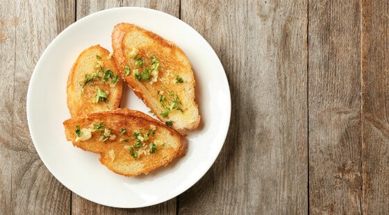 Restaurant fined after serving gluten-free customer garlic bread