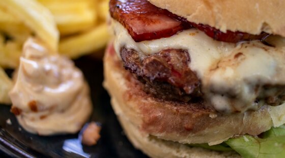 Junk food adverts could be banned across Transport for London