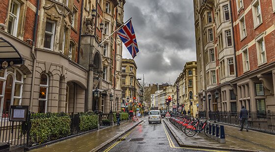 Record room rates for London hotels in July