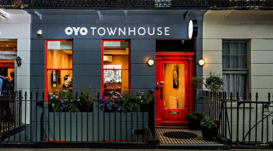 Airbnb takes stake in Oyo