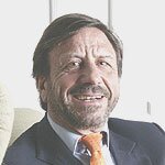 Sir Rocco Forte congratulates Stuart Johnson on becoming Hotelier of the Year