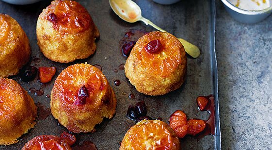 Recipe of the week: Clementine sponges with cranberry sauce