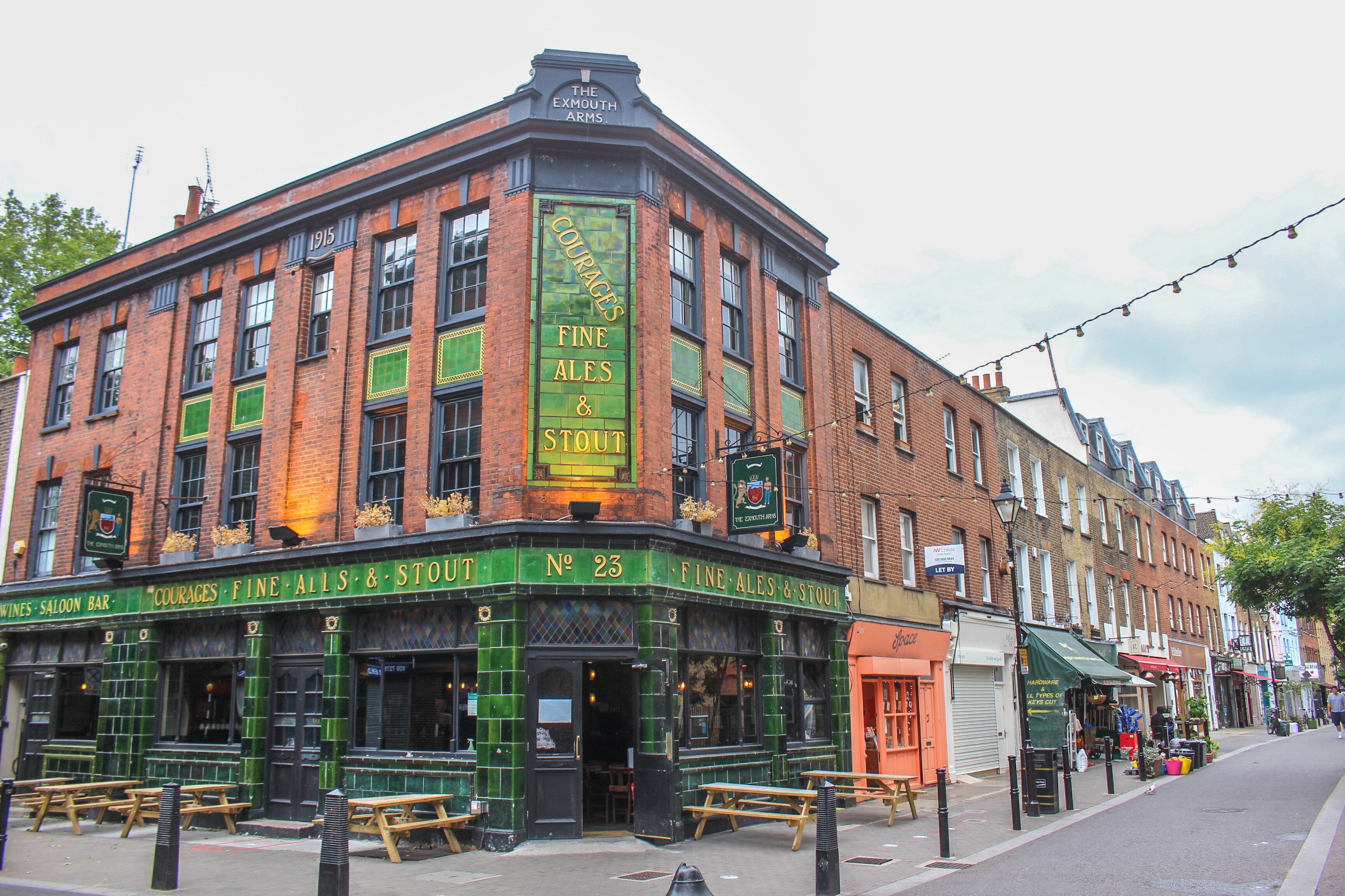 Urban Pubs & Bars buys 13 Barworks sites