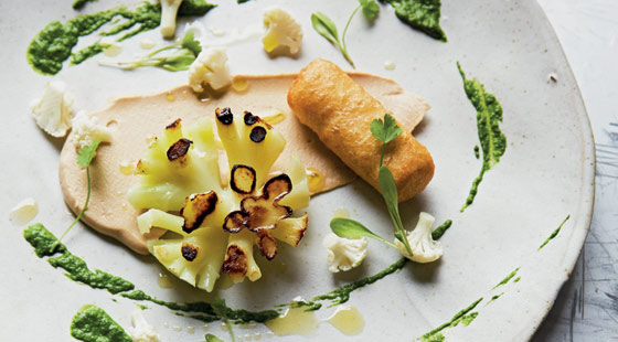 Recipe of the week: Cauliflower hearts with cauliflower and truffle purée