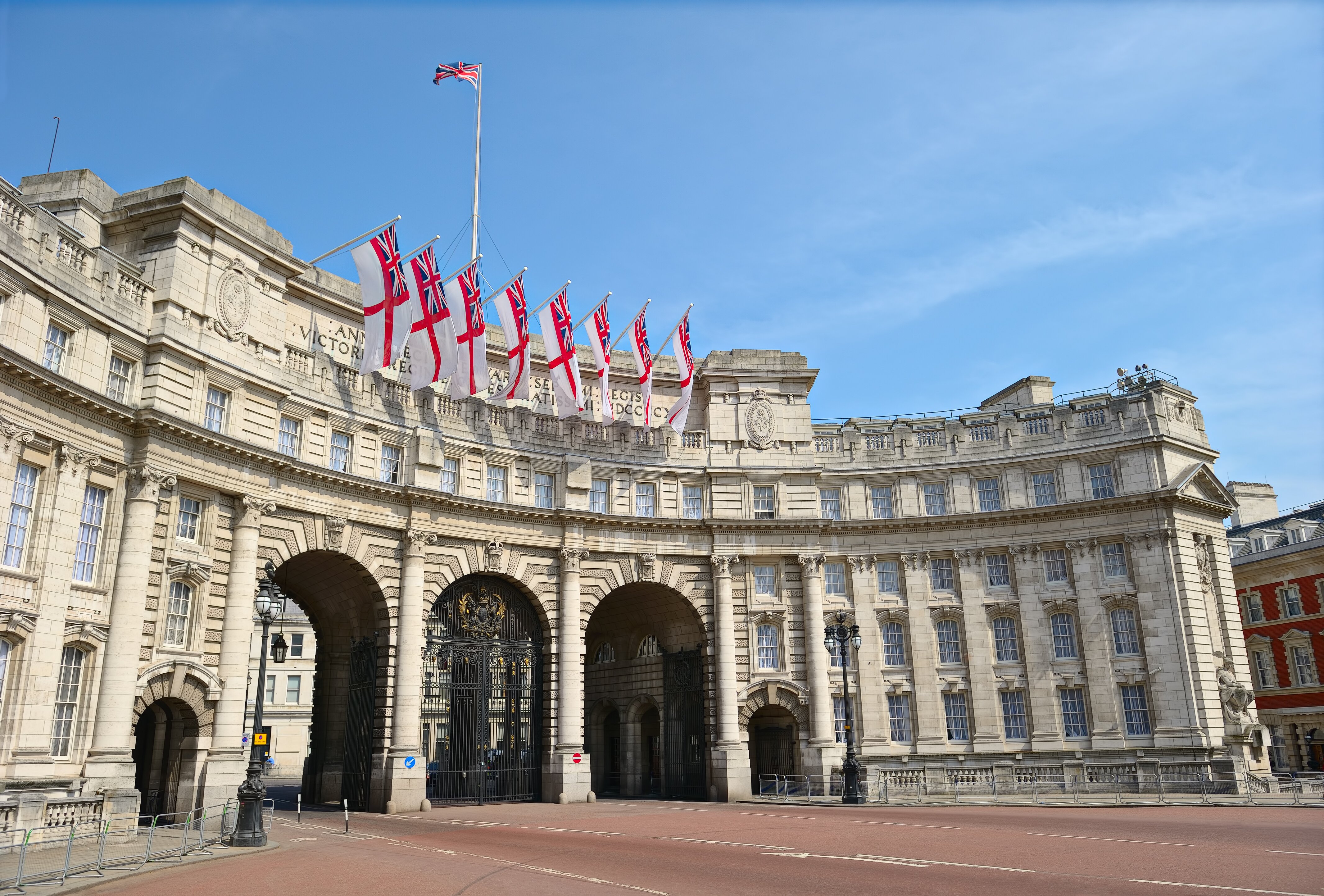 Billionaire Reuben brothers acquire hotel development at Admiralty Arch