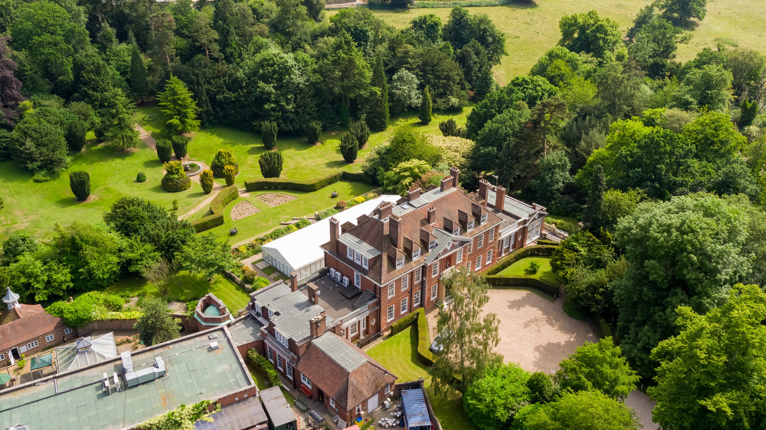 Hunton Park hotel in Watford sold off guide price of £16m