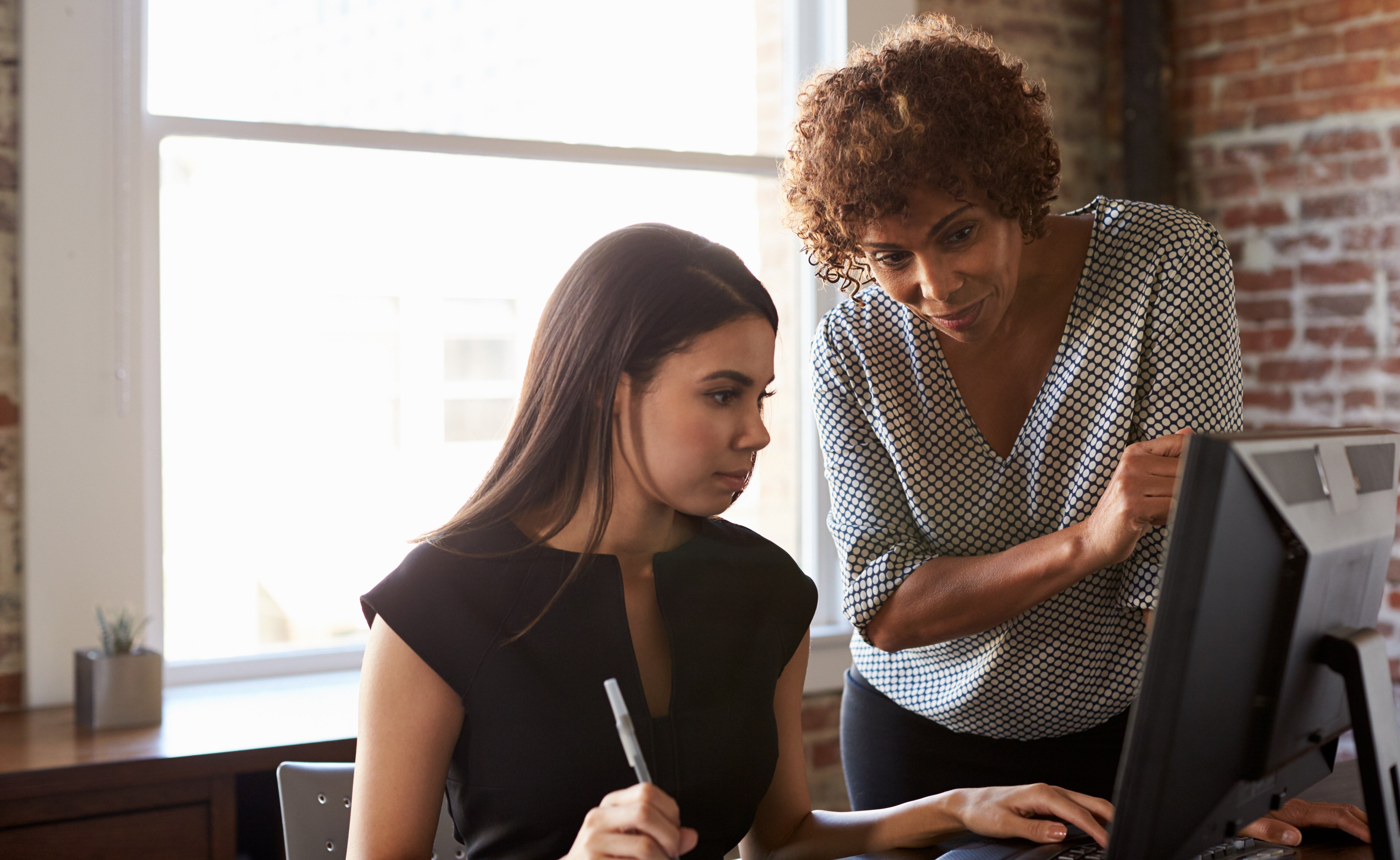 Covid-19 should encourage a narrowing of the gender pay gap, says report 