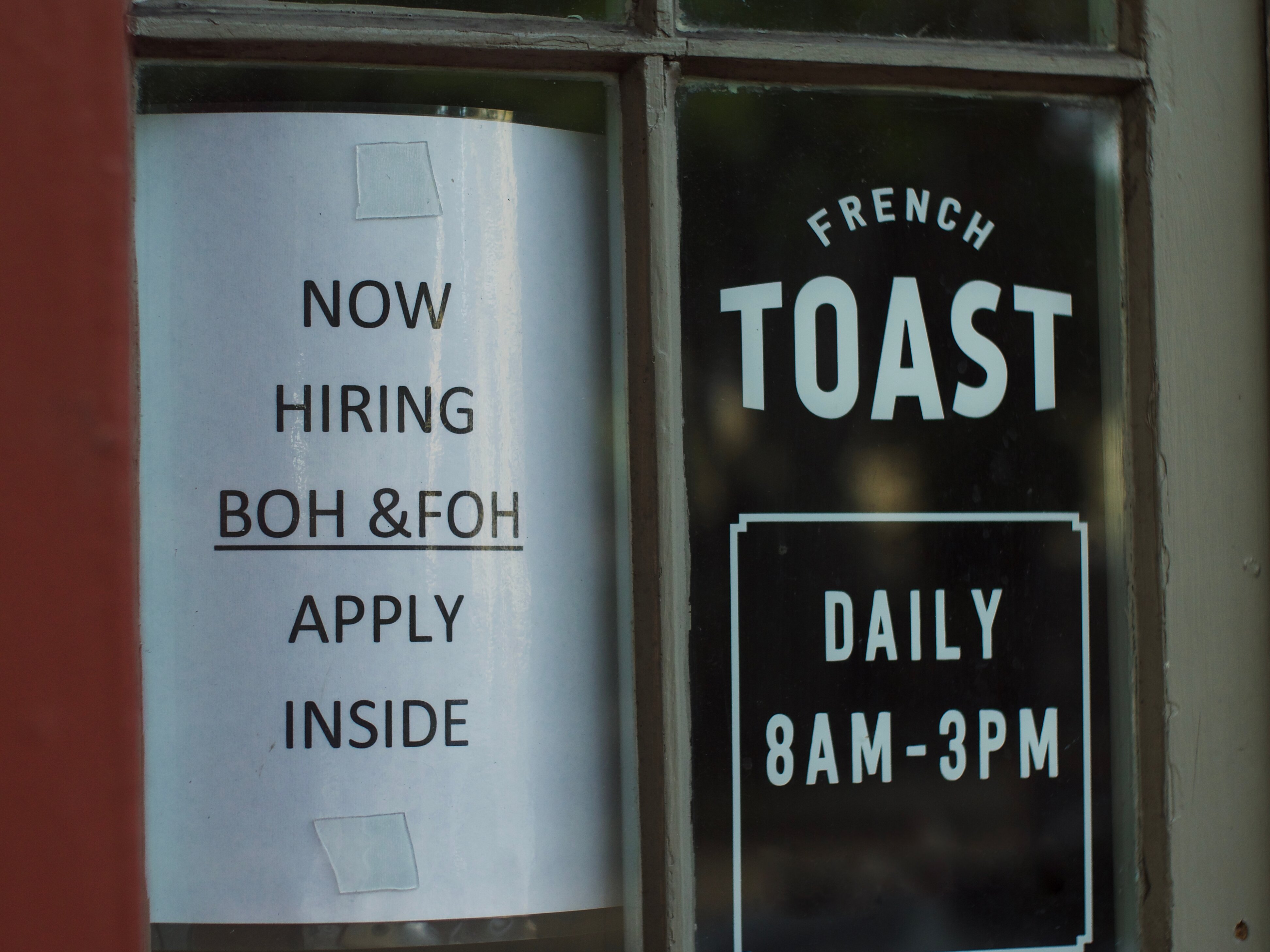 Hospitality job vacancies drive UK past pre-pandemic levels