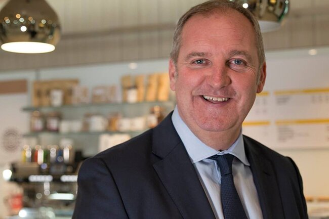 Former Compass managing director Chris Garside joins Aramark