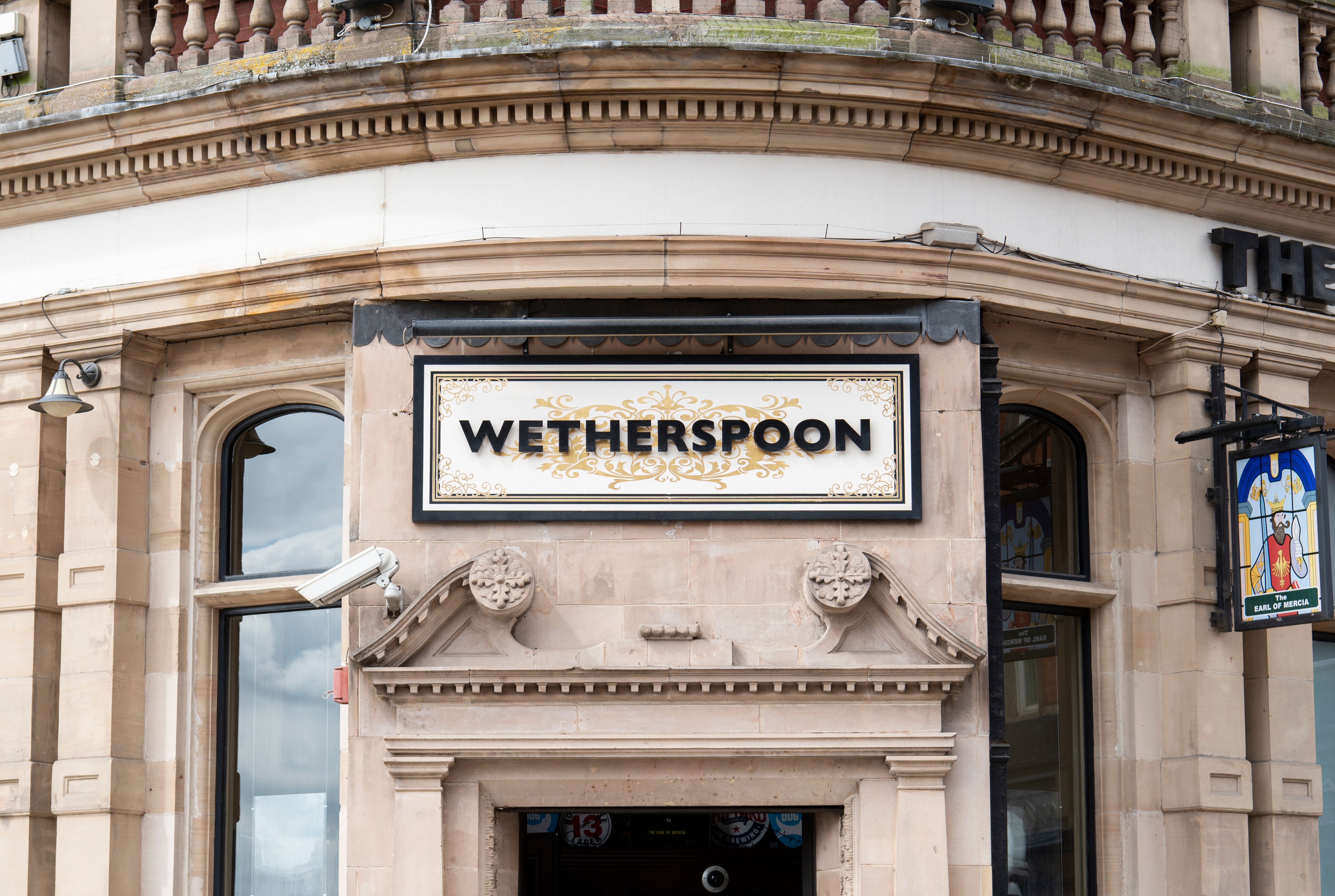 Wetherspoon’s reports 10% rise in like-for-like sales