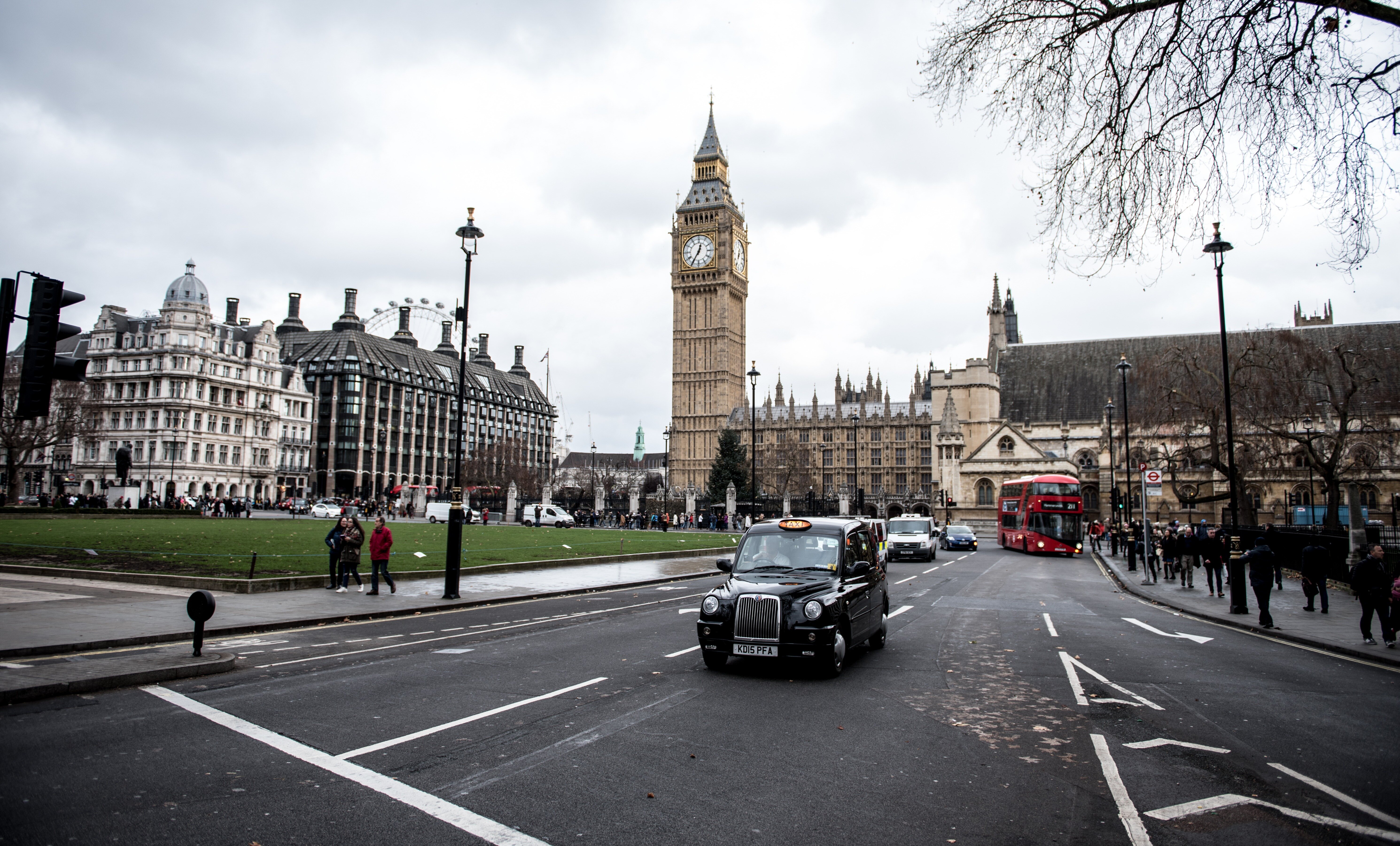 Scottish seafood hauliers stage protest at Whitehall