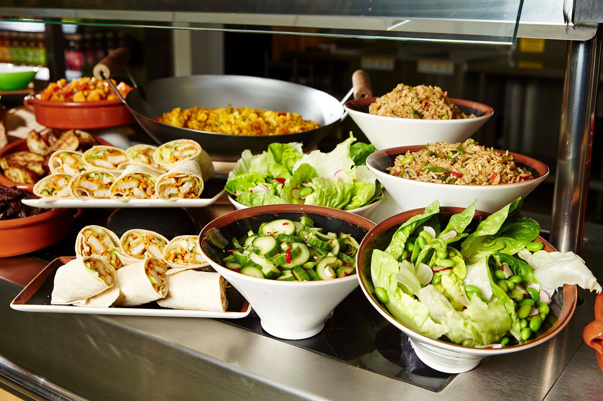 Chartwells Independent extends 25 catering contracts