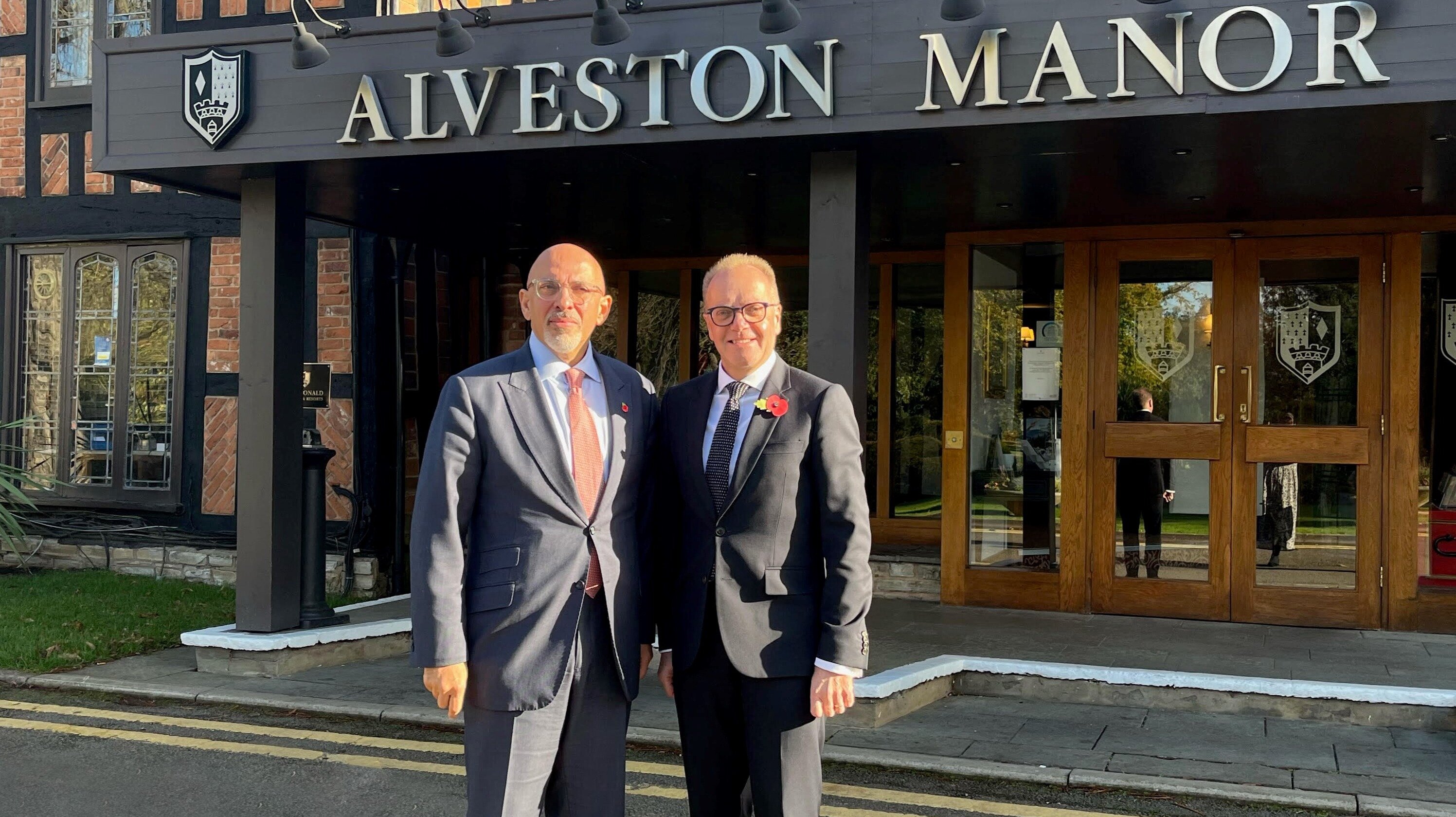 Hoteliers call for more government support during meeting with Nadhim Zahawi 