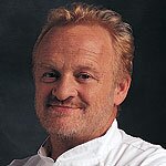 Antony Worrall Thompson launches petition for smoking ban review