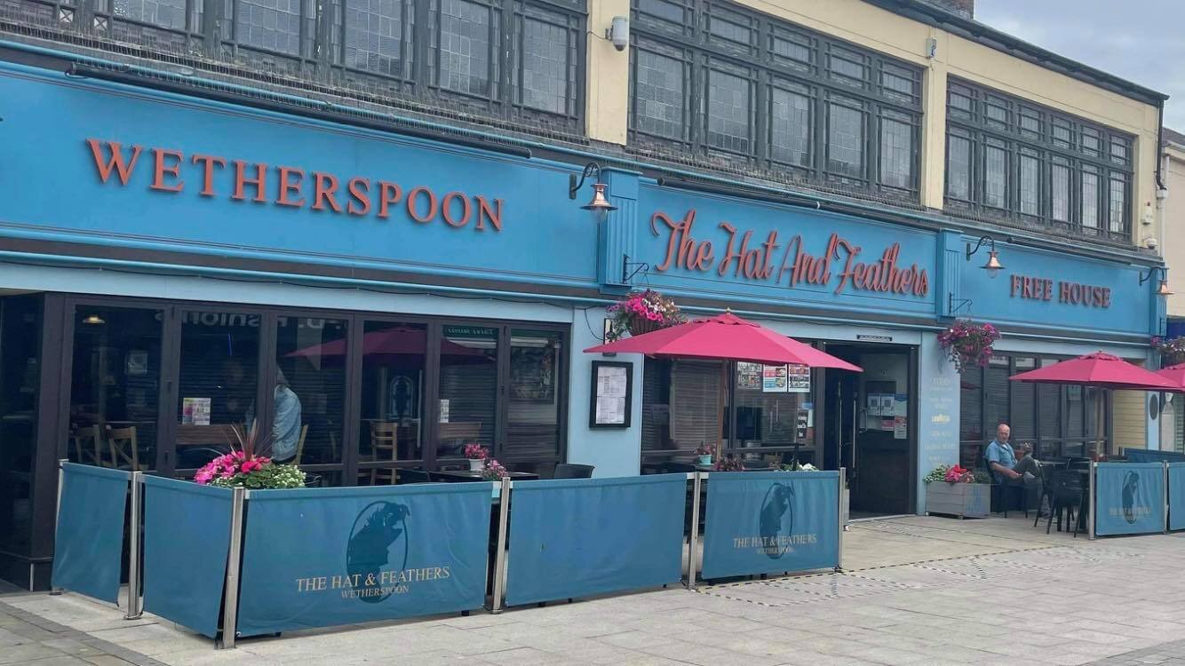 Wetherspoons bouncer jailed for pub bomb hoax