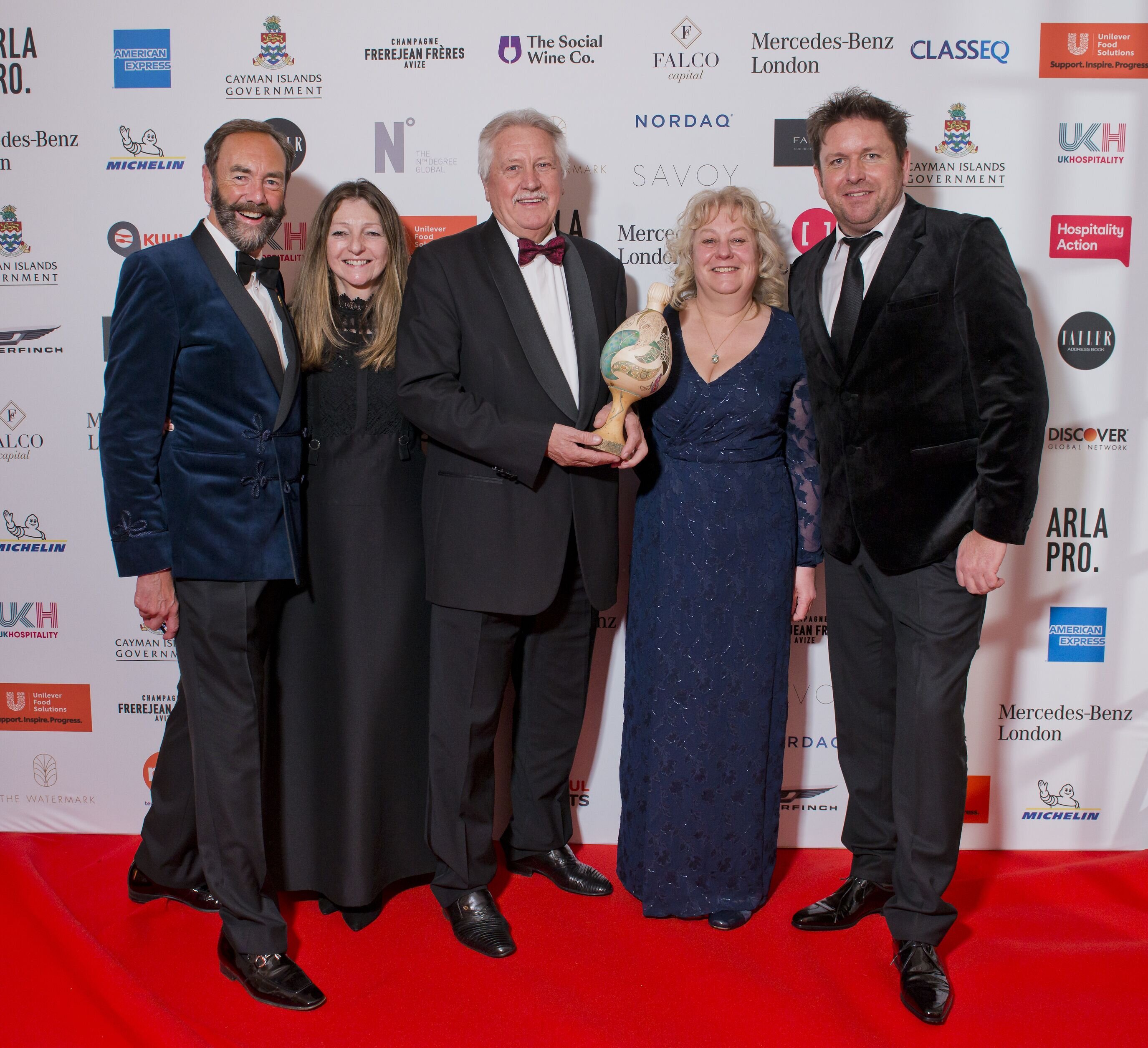 Brian Turner wins Restaurant Association award for services to hospitality