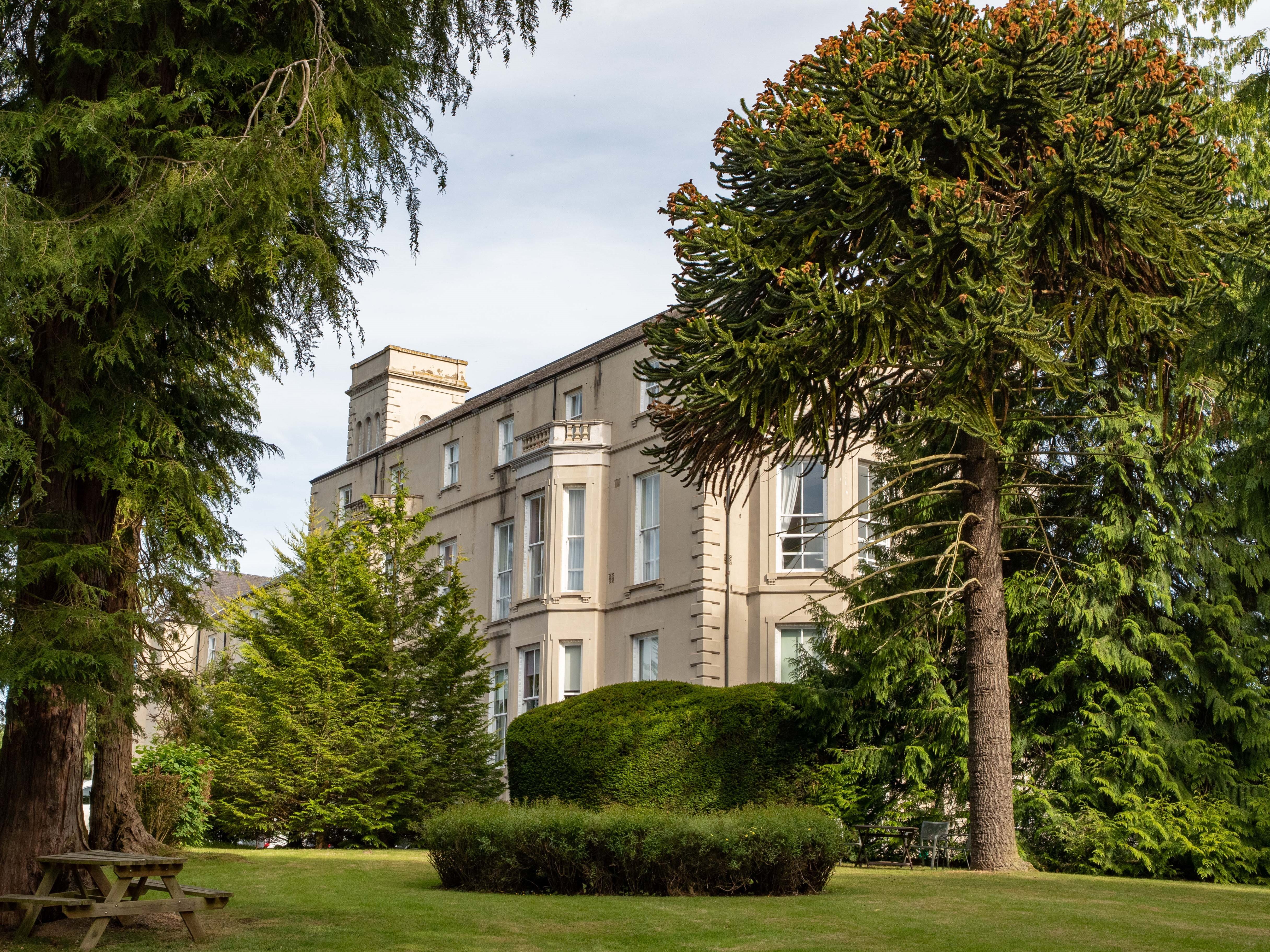 Waverley Castle hotel sold to Leisureplex Hotel Group