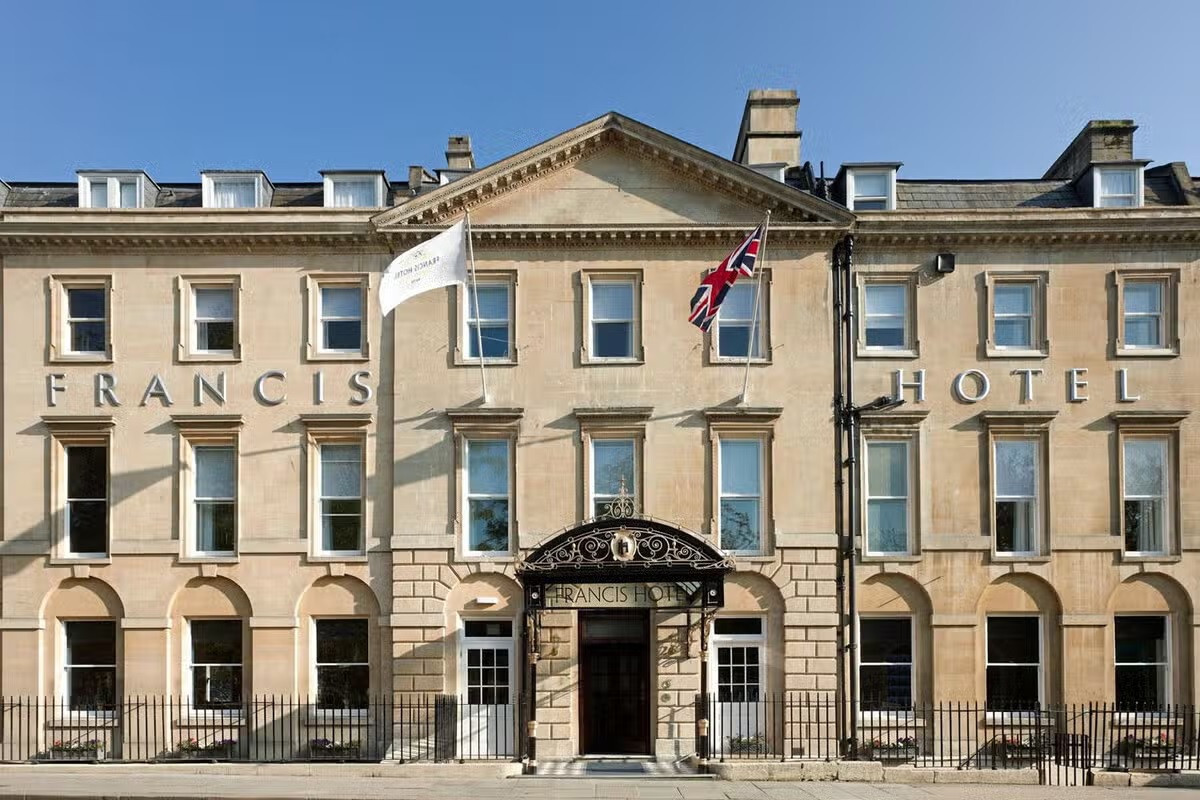 Francis hotel in Bath to auction off furniture ahead of £13m revamp