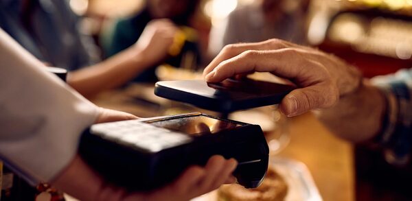 &lsquo;Ripple of fear&rsquo; hits consumer confidence as UK braces for G7-leading inflation