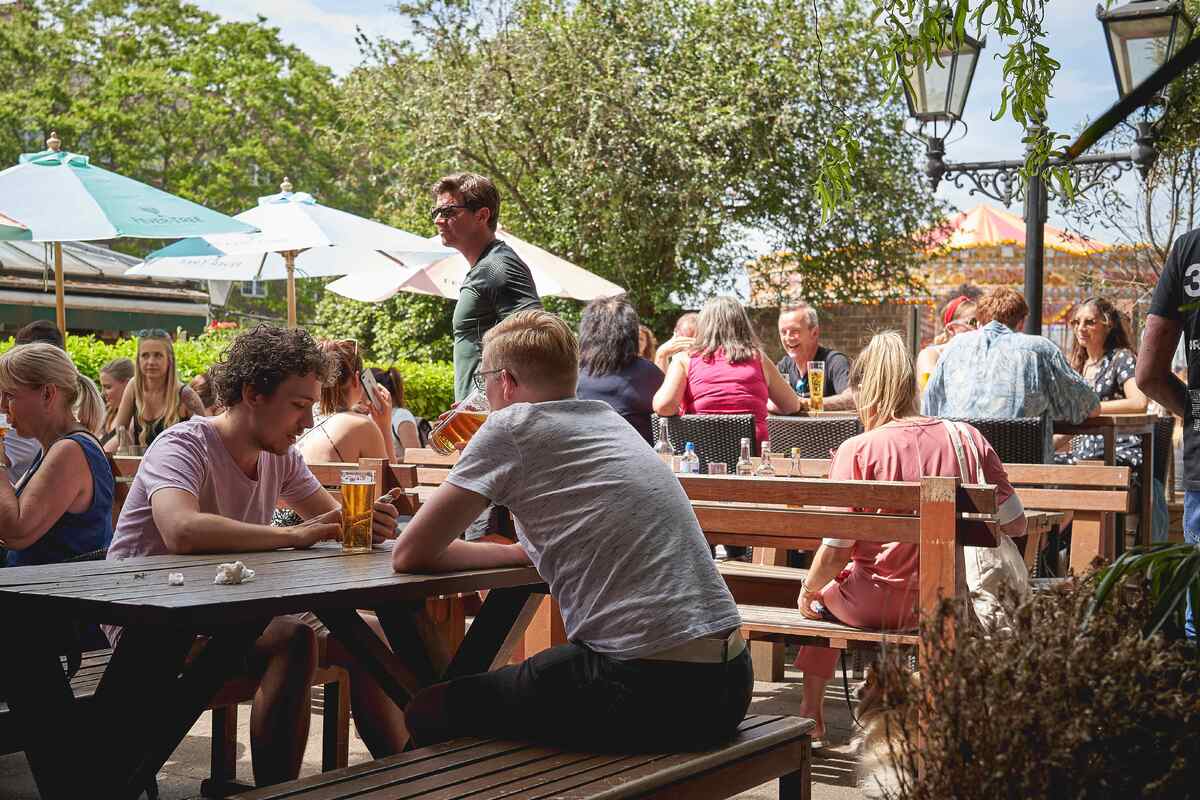 Smoking could be banned in pub gardens and restaurant terraces