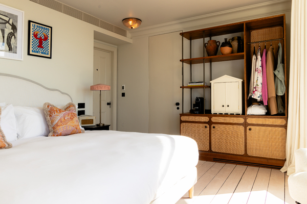 Large_Guest_Room_-_Sea_View_-_No._124_(19).jpg
