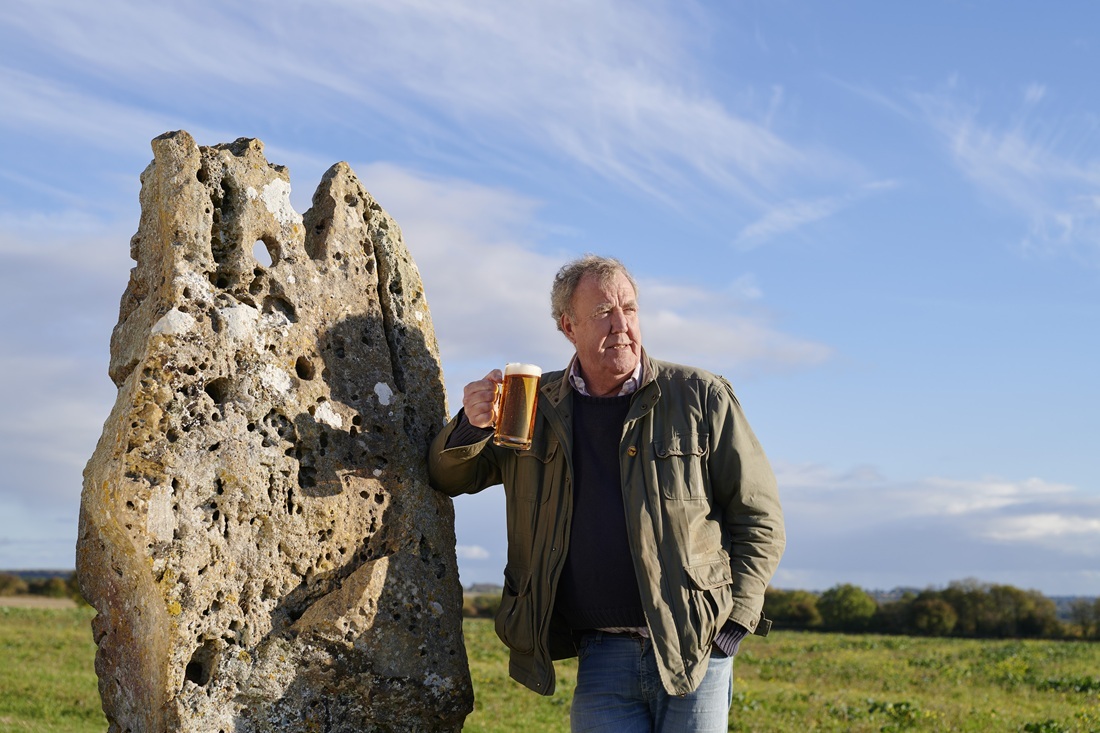 Jeremy Clarkson giving away 1,000 free kegs of Hawkstone to pubs