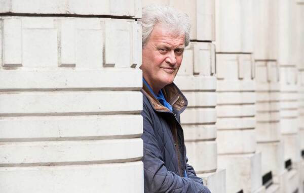 Good weather boosts trade for JD Wetherspoon