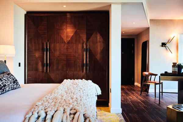 Floris Kouijzer appointed general manager at London&rsquo;s Bankside hotel