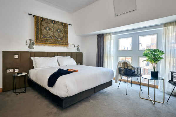 Spanish hospitality group opens first UK hotel
