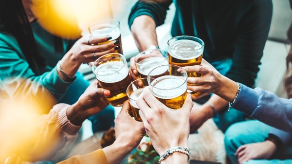 Return of after-work drinks boosts hospitality sales, research shows