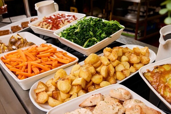 Chartwells wins catering contract with Hampshire County Council