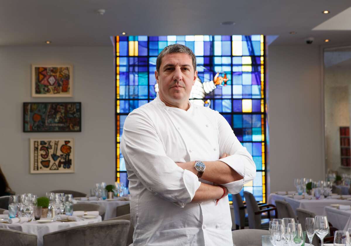 Claude Bosi closes his two-Michelin-starred Bibendum restaurant