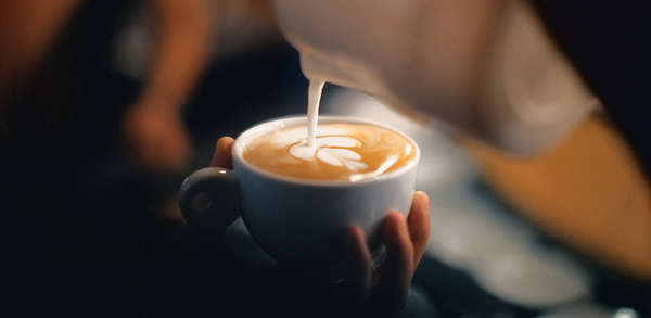 Which is better: milks or mylks?