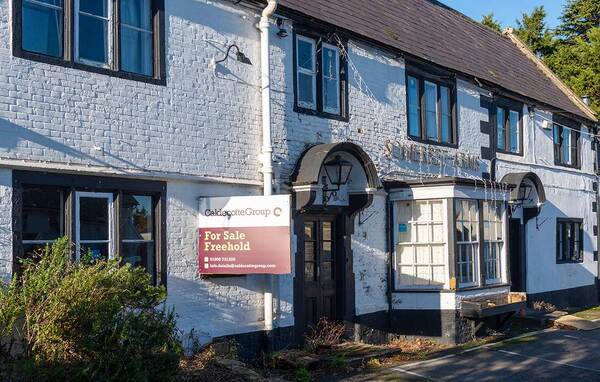 Four hospitality sites closed every day in Q4 2025, research shows