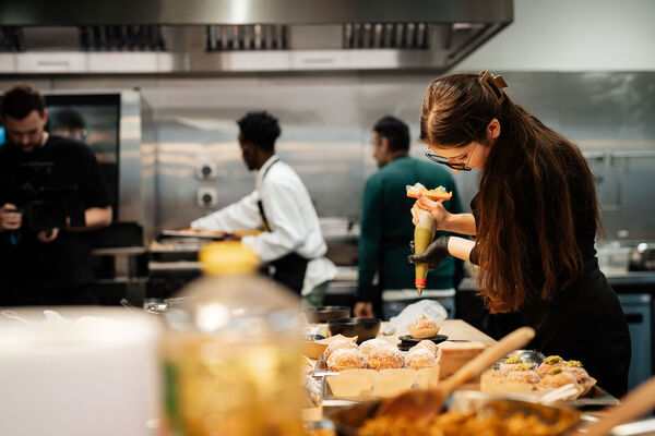 Refugee entrepreneurs could contribute &pound;1b to UK hospitality industry