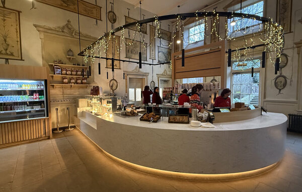 Elior inks five-year catering contract with English Heritage