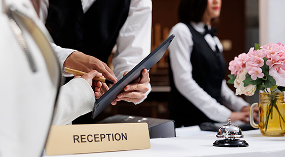 Parliamentary group launches tourist tax inquiry