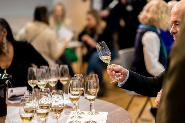 Fifty Champagne brands to gather at second annual Definitive Champagne Tasting event