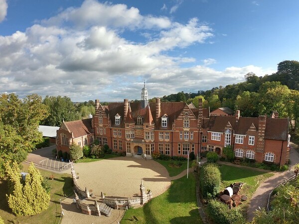 Wilson Vale wins catering partnership with St John&rsquo;s Beaumont School