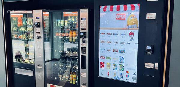 Closing the service gap: How managed vending can help contract caterers serve the full working day