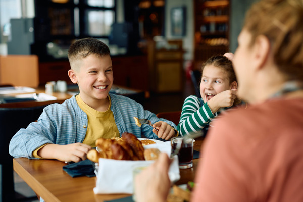 VAT on children&rsquo;s meals to be cut to 5% this summer