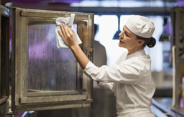 Green clean or greenwash? How to choose eco-friendly cleaning products that actually work