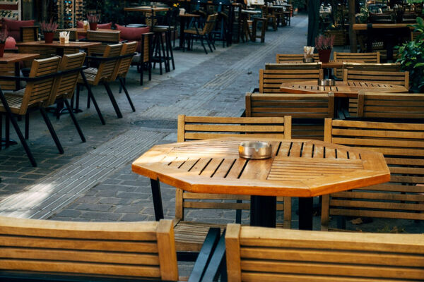 Heatwave threatens to cut hospitality bookings by up to 48%